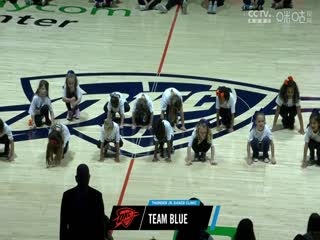 亞洲爆乳區(qū)在線播放q